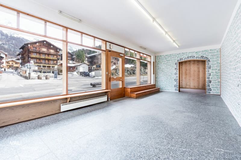 Local commercial à rénover avec potentiel création de logements (2)