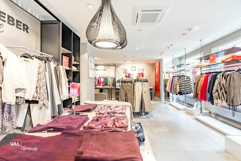 Spazio commerciale unico direttamente sulla piazza vivace di Brig (4)