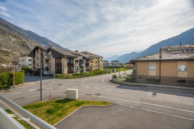 Appartamento nuovo di 3,5 locali luminoso con balcone - Vivere a Steg (10)