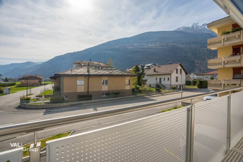 Appartamento nuovo di 3,5 locali luminoso con balcone - Vivere a Steg (9)