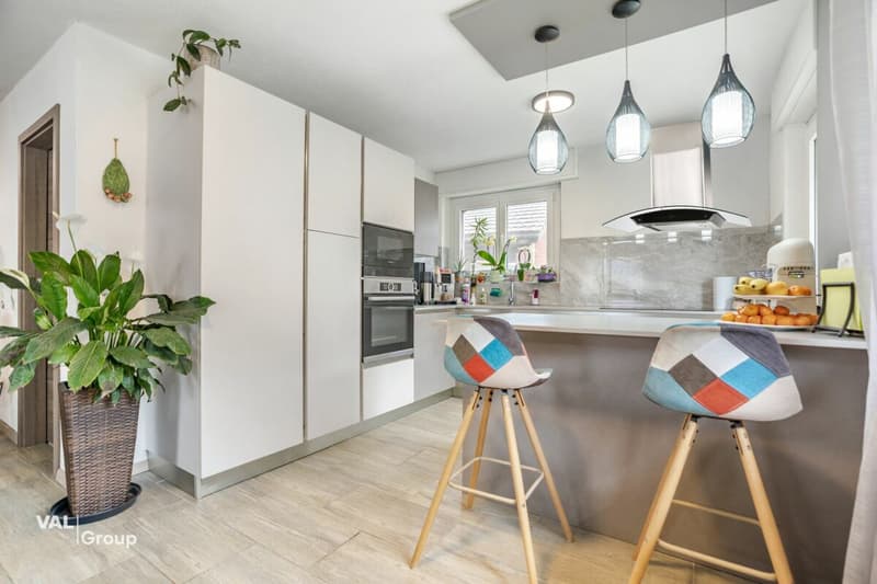 Stilvoll renoviert mit viel Licht und Charme (5)