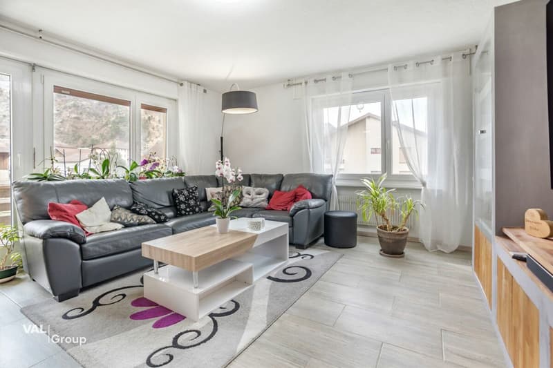 Stilvoll renoviert mit viel Licht und Charme (3)