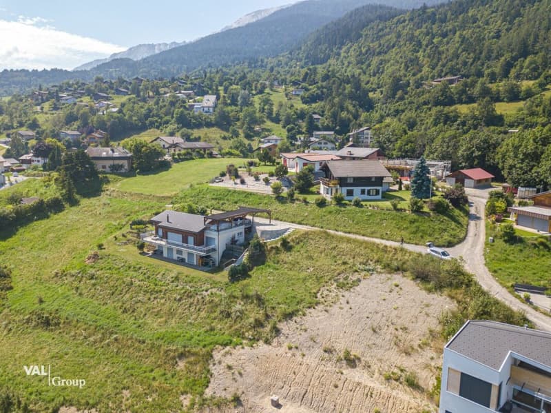 Lumière, cadre paisible et vue imprenable pour ce projet Minergie-P (7)