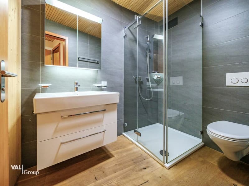 Renovated Valais house in the old village center of Leuk (10)