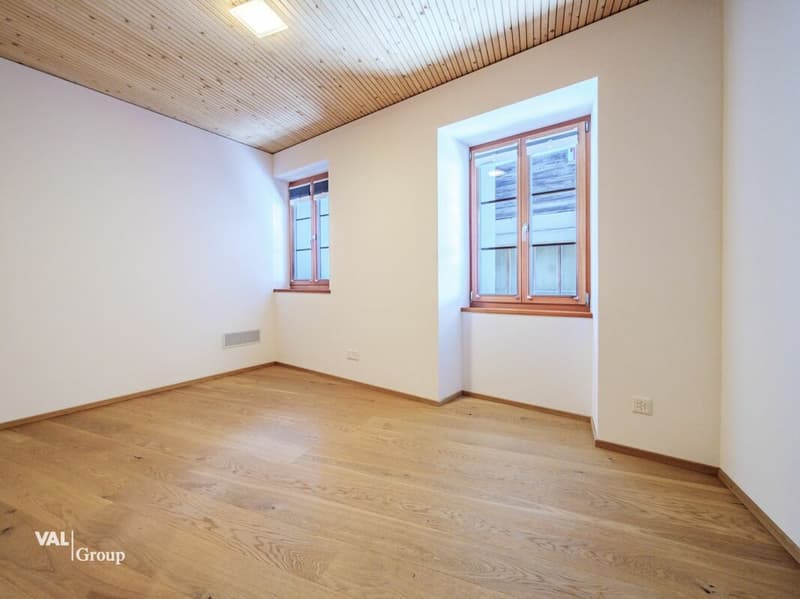 Renovated Valais house in the old village center of Leuk (7)