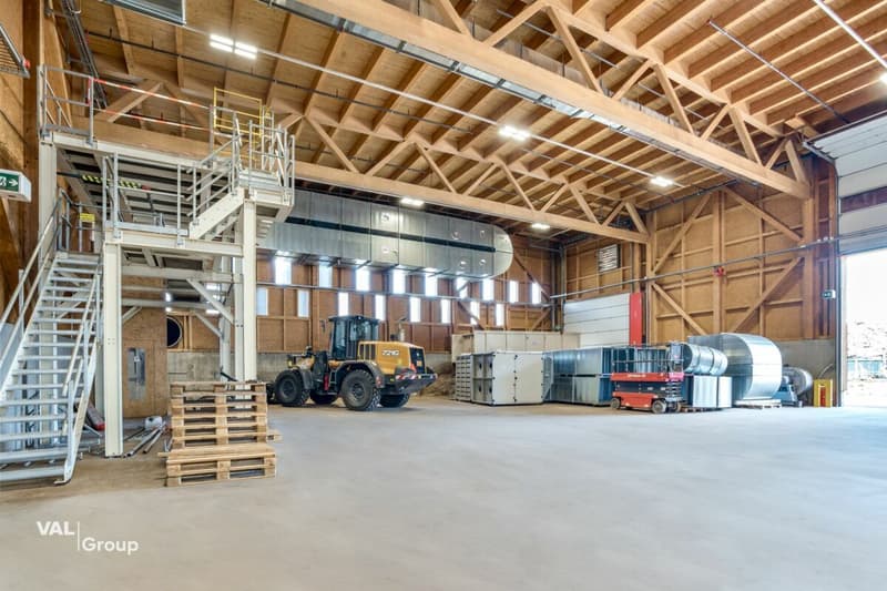 Bâtiment industriel unique - Construction en bois haut de gamme, utilisation polyvalente (3)