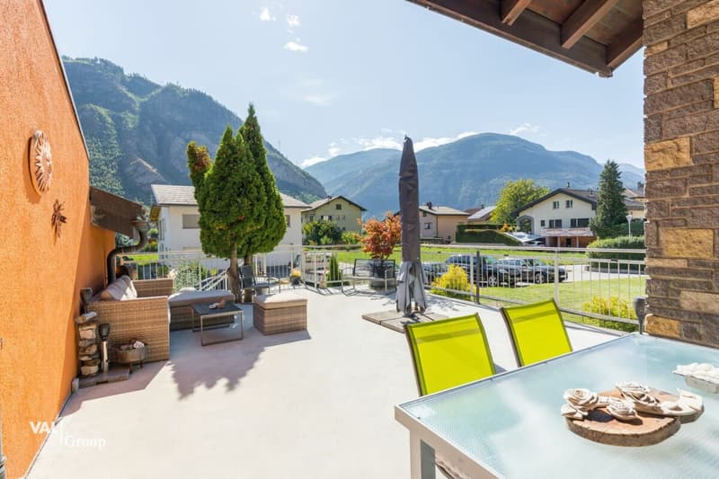 Exklusives Wohnerlebnis: Stilvolles Einfamilienhaus in erstklassiger Lage (1)
