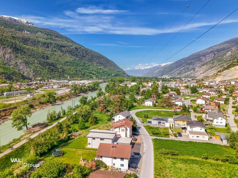 Stilvoll renovierte 4.5-Zimmerwohnung an ruhiger Lage in Raron (12)