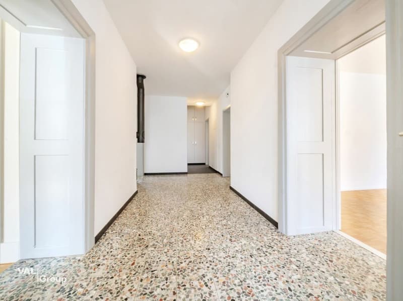 Renovierte 4.5-Zimmer-Altbauwohnung mit Charme und schönem Garten (9)