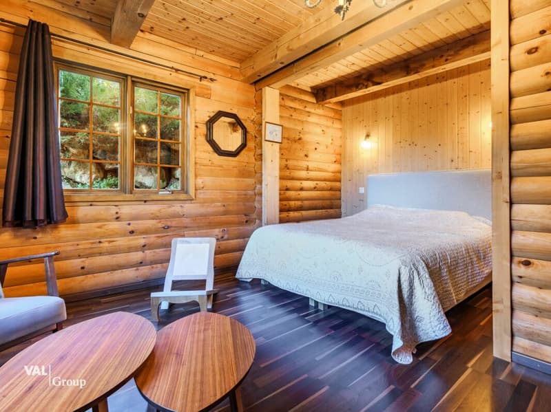 Magnifique chalet "canadien" pour les amoureux de nature (6.5 + 3.5 pces) (6)