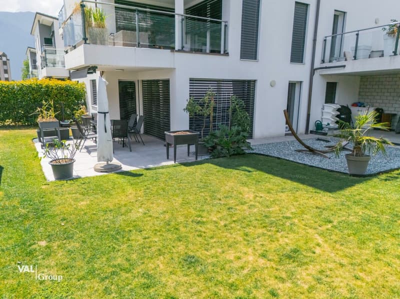 Magnifique duplex 4.5 pièces avec jardin, terrasses et place de parc souterraine incluse (11)