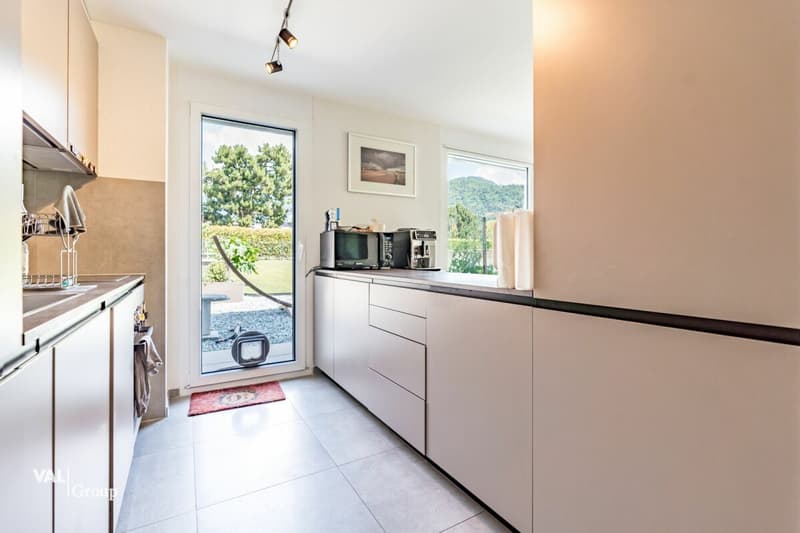 Magnifique duplex 4.5 pièces avec jardin, terrasses et place de parc souterraine incluse (5)