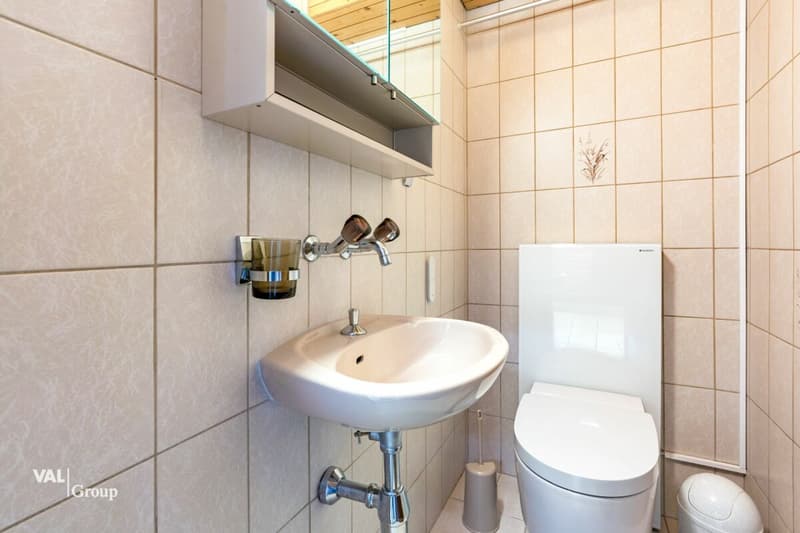 Ruhige Dachwohnung unweit der Thermen - möbliert & einzugbereit (7)