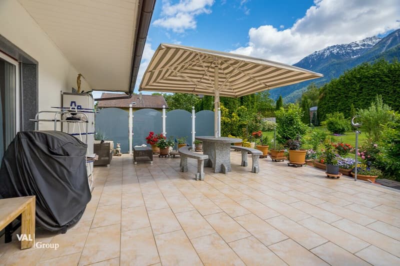 Ein Zuhause zum Wohlfühlen - mit Bauparzelle, Wintergarten und sonnigem Aussensitzplatz (2)