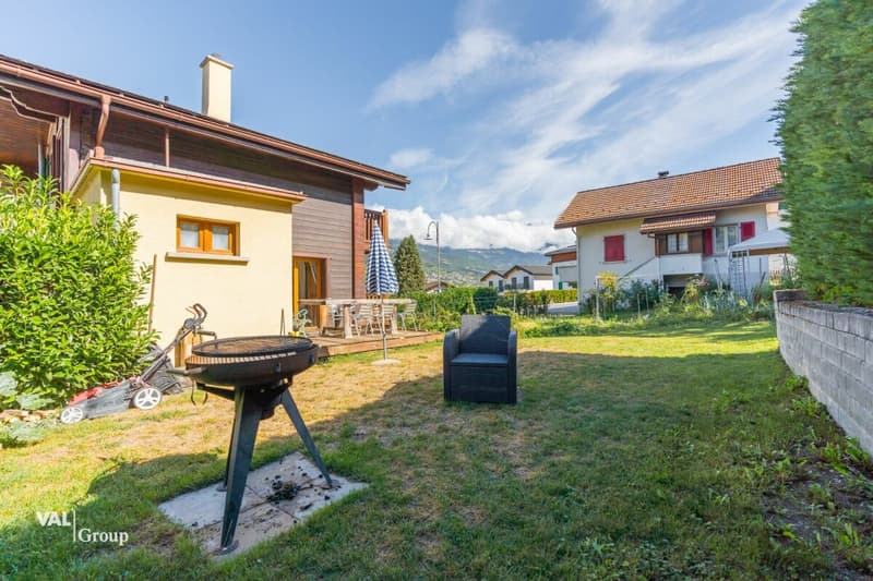 Charmant petit chalet avec spacieux jardin, en plein coeur du village (9)