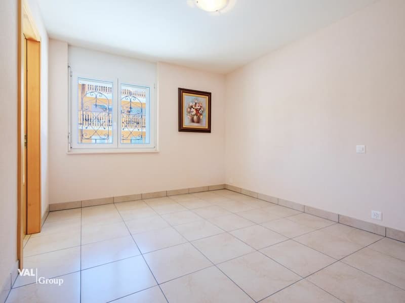 Résidence de 3 généreux logements (13)