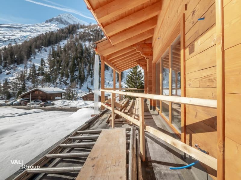 Charmant chalet aux élégances alpines dans un décor à couper le souffle (2)