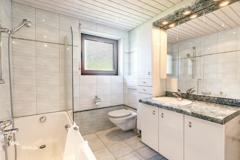 Exklusive 4.5-Zimmer-Mietwohnung in Eggerberg - mit atemberaubendem Panoramablick (7)