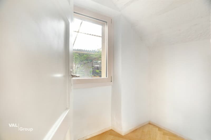 Wohnen mit Charakter - hochwertig umgebaute Wohnung im Herzen von Visp (8)