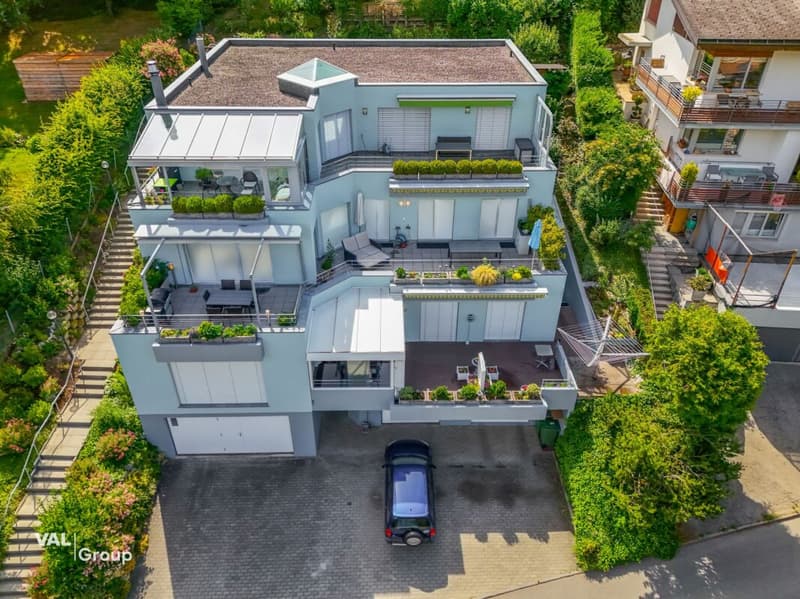 Exklusives Wohnen mit grosser Terrasse, Aussicht und Ruhe (1)