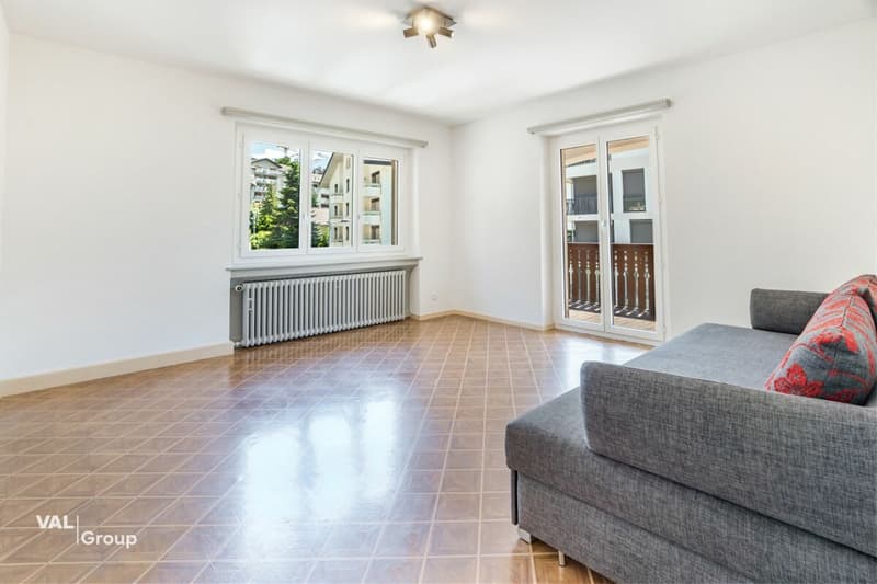 Modern sanierte 4.5-Zimmer-Wohnung im Herzen von Visp (5)