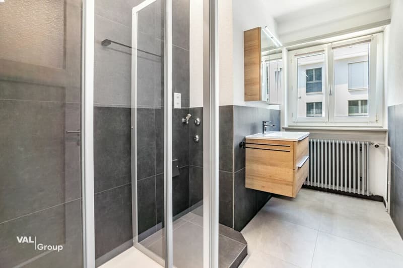 Modern sanierte 4.5-Zimmer-Wohnung im Herzen von Visp (7)