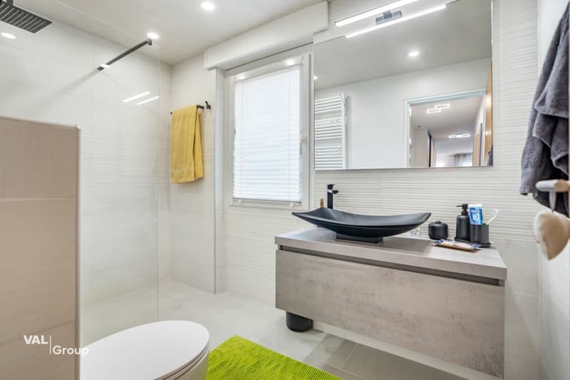Stilvoll renoviert mit viel Platz und Charme (13)