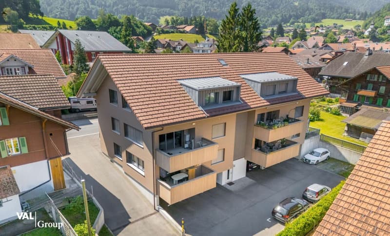Modernes Wohnen mit Weitblick in Wimmis, vereint Ruhe, Komfort und Aussicht (1)