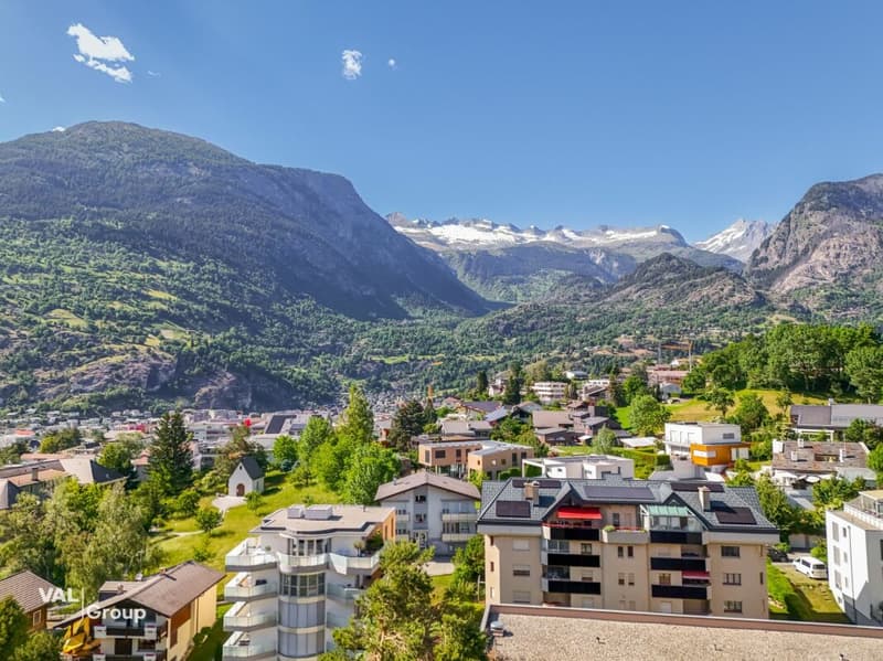 Grosszügige Attikawohnung mit Panoramablick über Brig (8)
