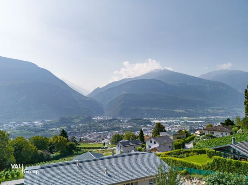 Villa de Charme avec Vue Panoramique et Piscine à Venthône (18)