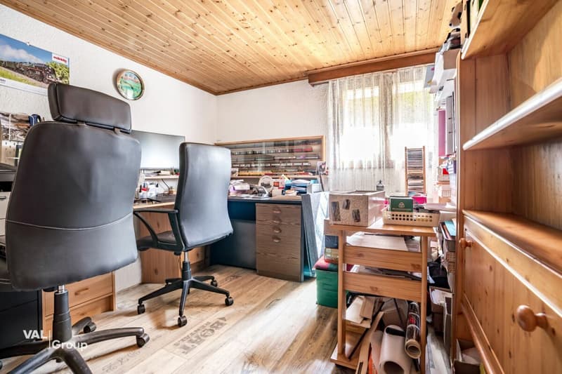 Maison chaleureuse avec jardin, garage double et annexe (7)