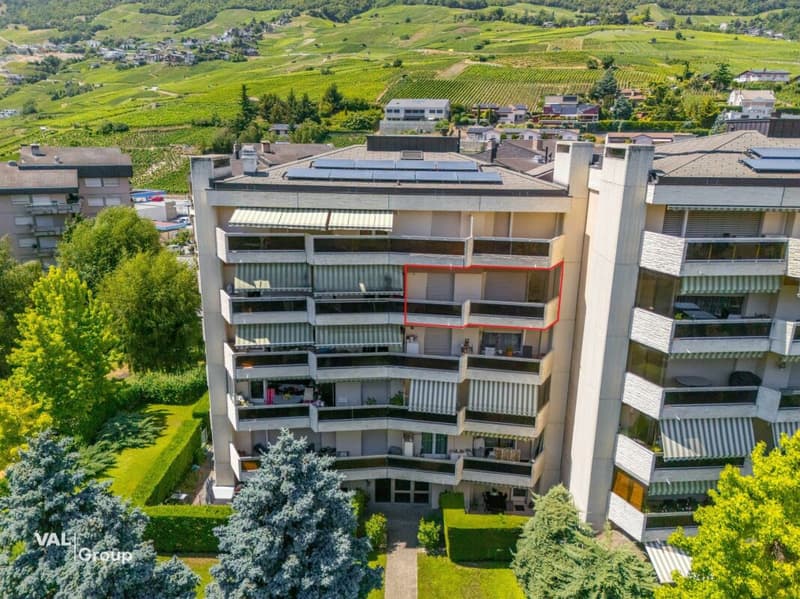 Bel appartement à moderniser (1)