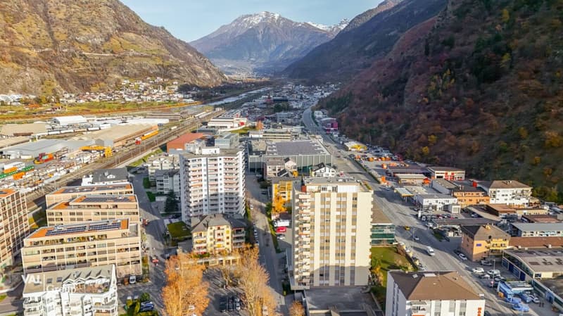 Moderne 2.5-Zimmerwohnung an zentraler Lage in Visp (10)
