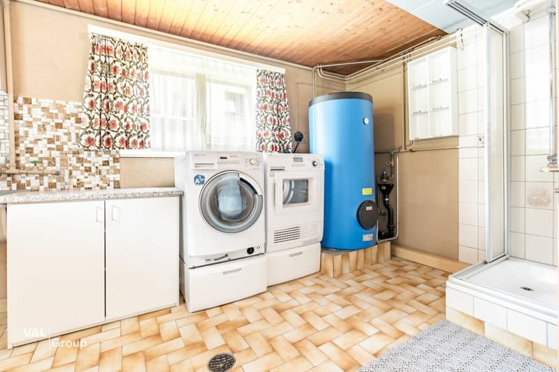 Interessantes Haus mit vielen Zimmern und flexibler Nutzung (19)