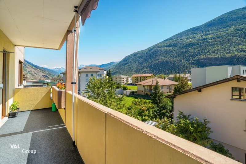 Sonnige 4.5-Zimmer-Wohnung mit zwei Garagen an ruhiger Lage in Steg (11)