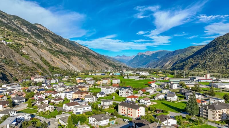 Sonnige 4.5-Zimmer-Wohnung mit zwei Garagen an ruhiger Lage in Steg (14)