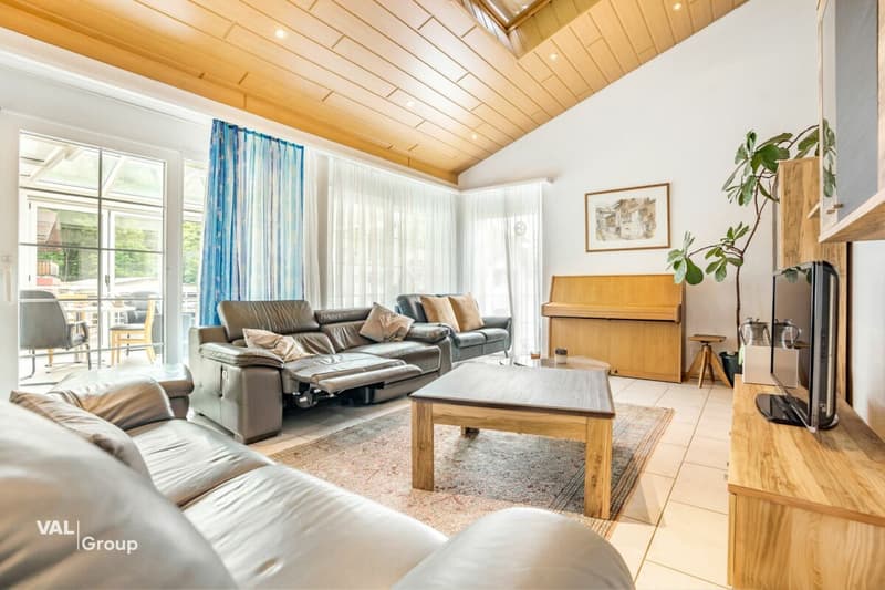 Gepflegtes Familienhaus mit Bergsicht und Wintergarten (3)