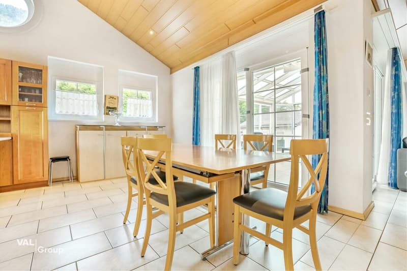 Gepflegtes Familienhaus mit Bergsicht und Wintergarten (4)