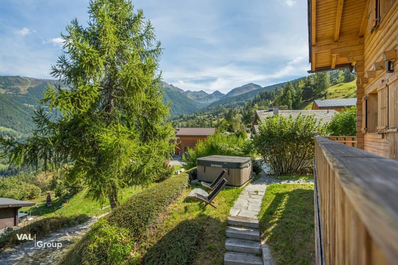 Vue, confort et bien-être! Superbe chalet meublé à La Tzoumaz (17)