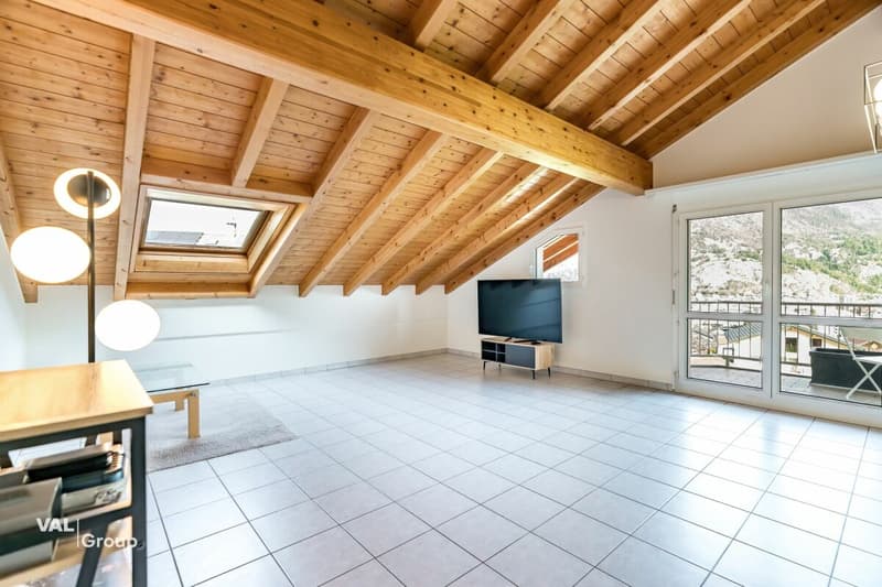 4.5 Zimmer-Dachwohnung mit Ausblick (5)