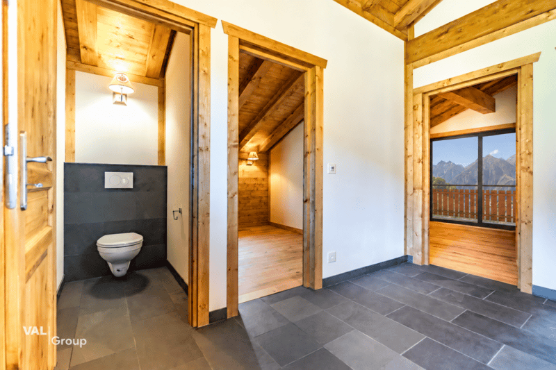 Das letzte Chalet: Neubau mit Zweitwohnsitz in Grächen (11)