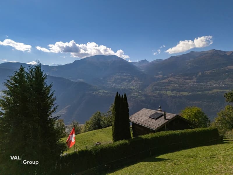 Seltenes Bijou über dem Rhonetal: Off-Grid-Chalet mit Traumaussicht (15)