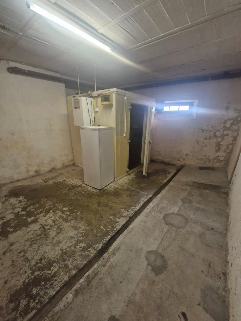 Local/cave individuel de 34m2 (2)