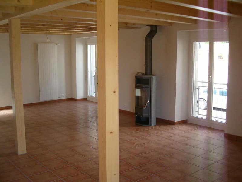 A louer charmant appartement de 3.5 pièces à Eclépens avec terrasse (3)