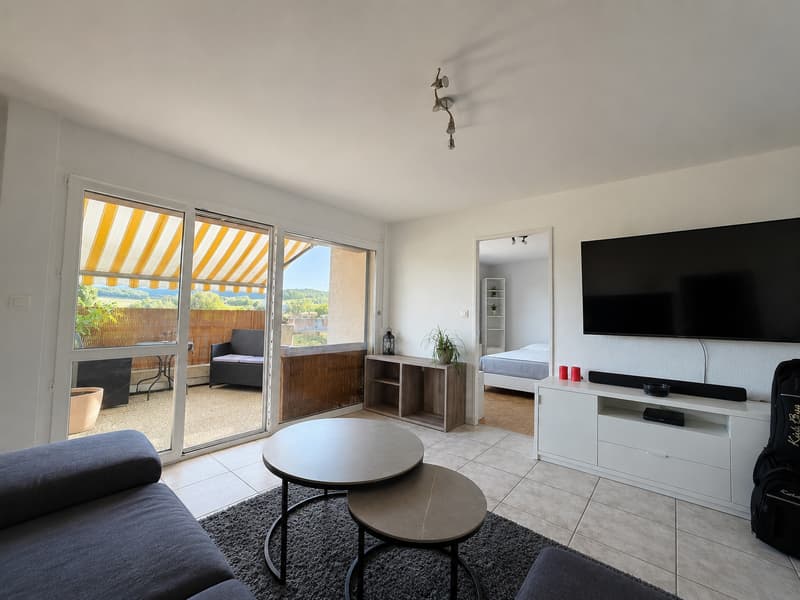 Appartement lumineux de 2 pièces avec balcon à La Sarraz (1)