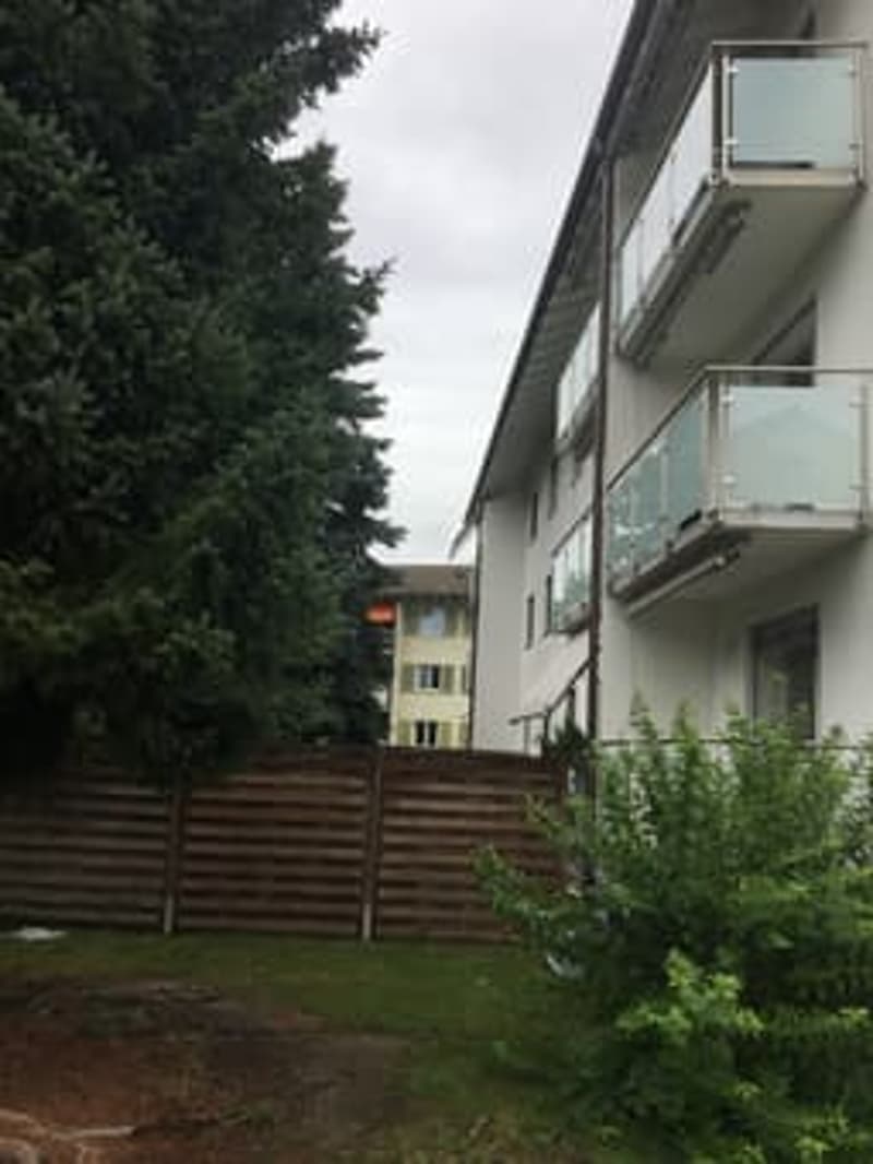Gemütliche 2.5-Zimmer-Wohnung in ruhiger Lage in Suhr (1)