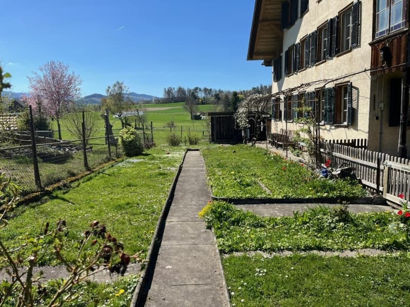 Interessantes Mehrfamilienhaus zu verkaufen (4)