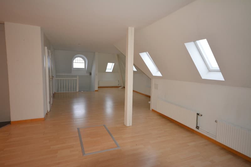Charmante 1.5-Zimmer-Dachwohnung an der Länggassstrasse in Bern (5)