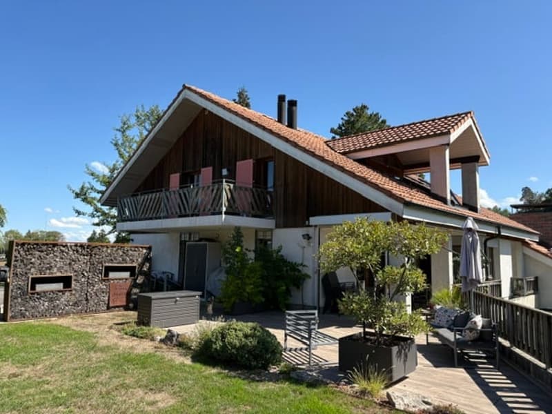Charmante 4.5-Zimmer-Dachwohnung Heggidorn – Ruhige Lage mit herrlichem Ausblick (2)