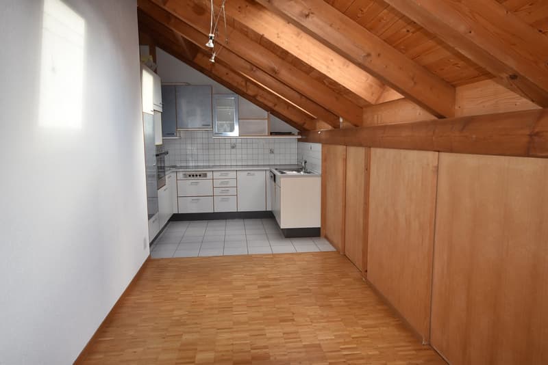 Charmante 4.5-Zimmer-Dachwohnung Heggidorn – Ruhige Lage mit herrlichem Ausblick (19)
